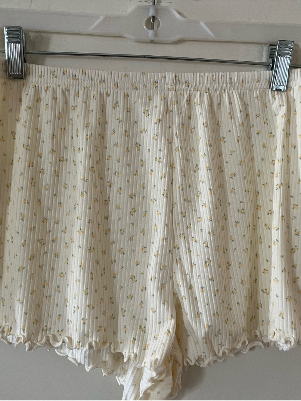 Laura Ashley “Yellow Roses” Lace-Trim Cami & Short Pajama Set Size Large - Picture 11 of 16